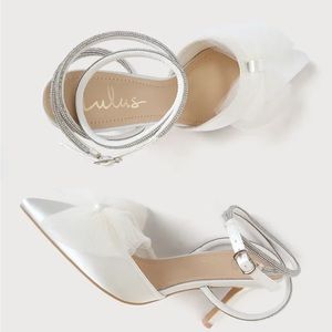 Lulus Lelanee white satin pumps 8.5